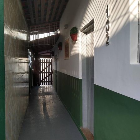Hospedagem Primeira Quadra Da Praia ปรายากรันเด ภายนอก รูปภาพ