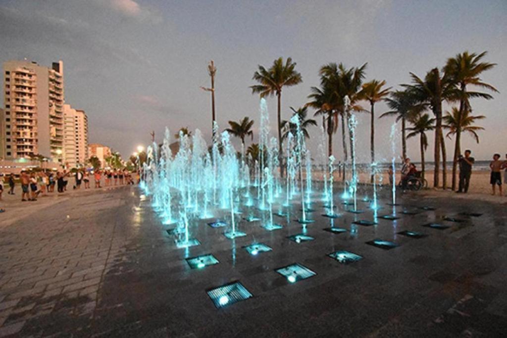 Hospedagem Primeira Quadra Da Praia ปรายากรันเด ภายนอก รูปภาพ