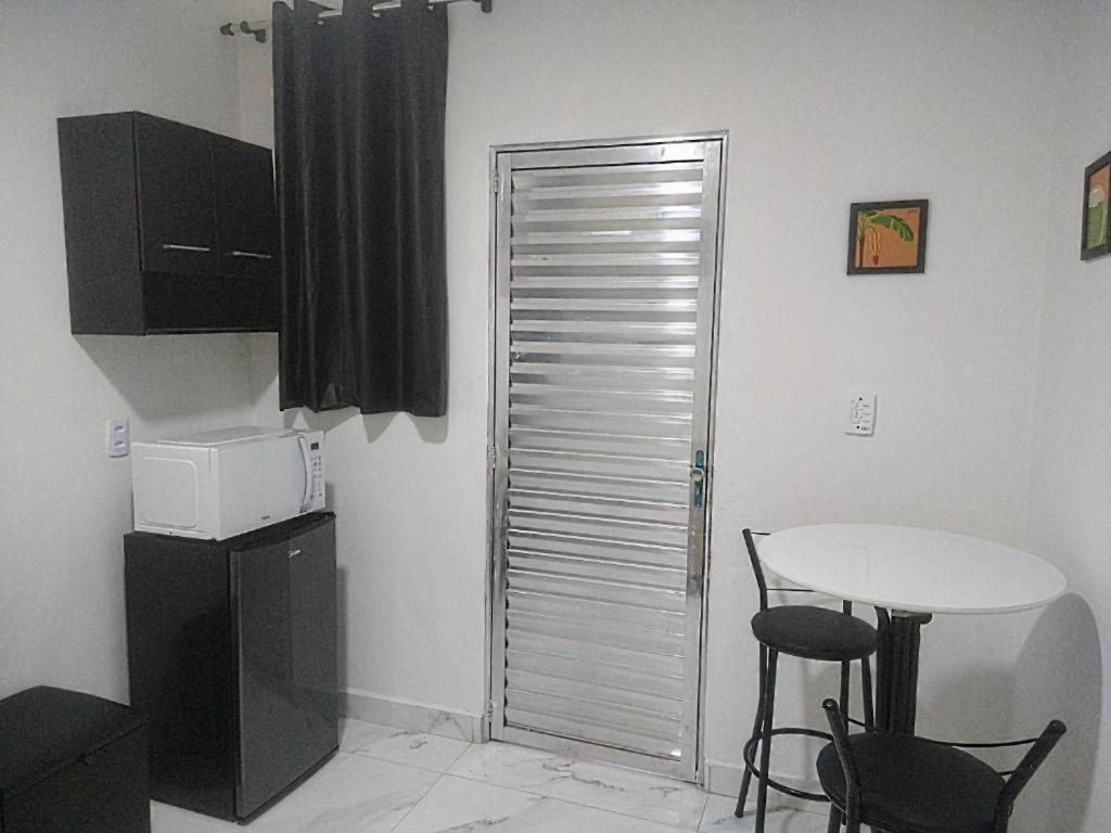 Hospedagem Primeira Quadra Da Praia ปรายากรันเด ภายนอก รูปภาพ