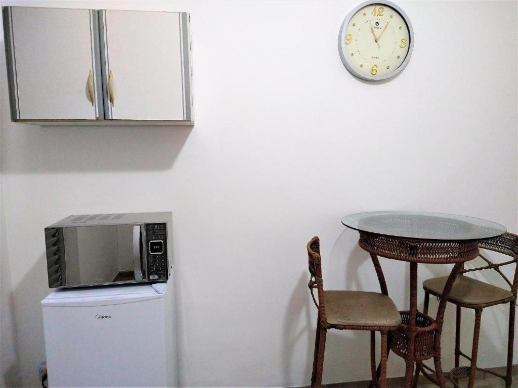 Hospedagem Primeira Quadra Da Praia ปรายากรันเด ภายนอก รูปภาพ